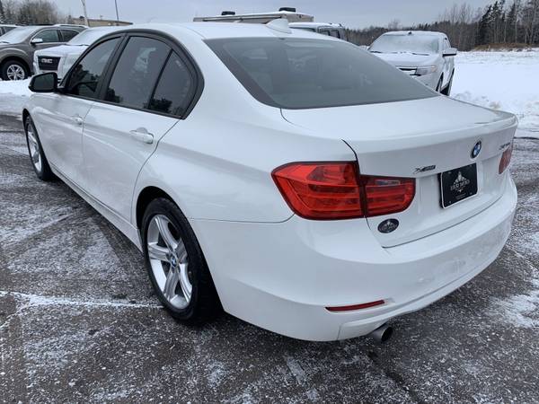 2013 BMW 3 Series 4dr Sdn 320i xDrive AWD - cars & trucks - by... for sale in Hermantown, MN – photo 3