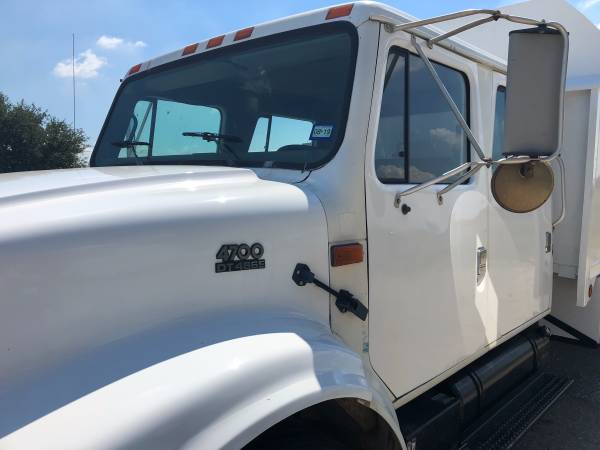 **2002 International 4700 Chipper Truck!** for sale in Lewisville, TX – photo 3