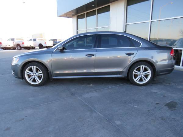 2014 Volkswagen Passat SE Platinum Gray Metall for sale in Omaha, NE – photo 4