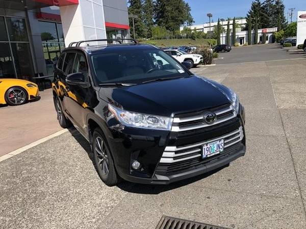 2017 Toyota Highlander XLE CALL/TEXT - - by dealer for sale in Gladstone, OR – photo 8