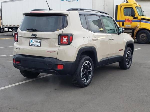 2016 Jeep Renegade 4x4 4WD 4dr Trailhawk SUV - - by for sale in Medford, OR – photo 4