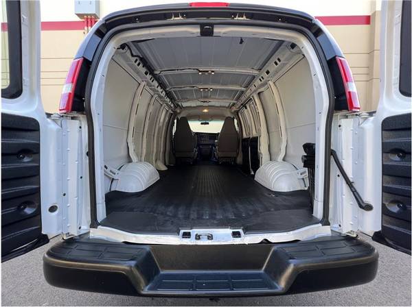 2019 Chevy Chevrolet Express 2500 Cargo Van 3D van Summit White for sale in Sacramento, NV – photo 20