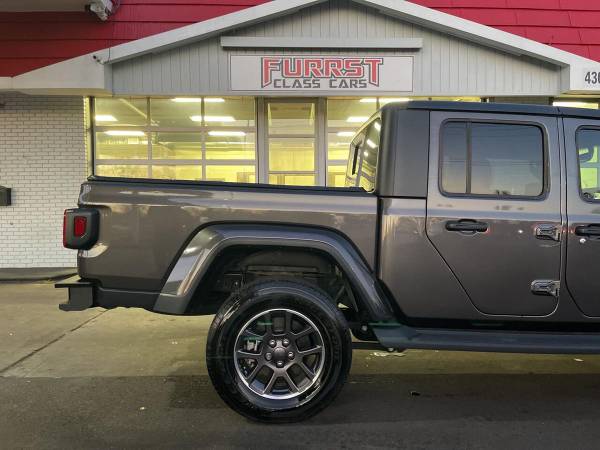 2021 Jeep Gladiator Overland 4x4 4dr Crew Cab 5 0 ft SB - CALL/TEXT for sale in Charlotte, NC – photo 13
