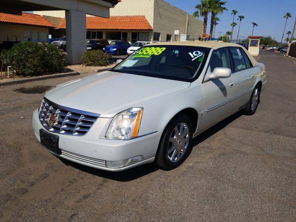 2008 Cadillac DTS Luxury II FREE CARFAX ON EVERY VEHICLE for sale in Glendale, AZ – photo 2