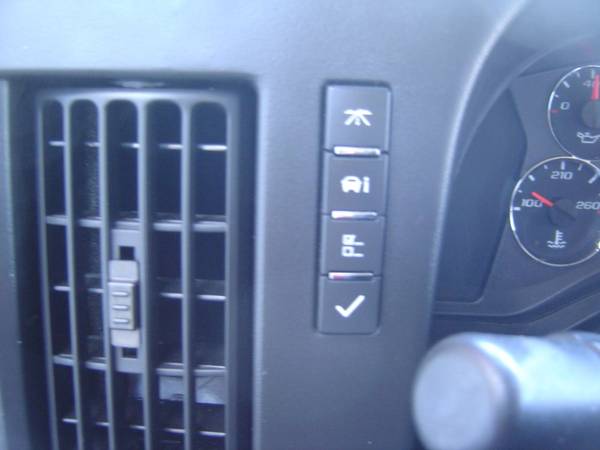 2011 Chevrolet Express Passenger AWD 1500 135 1LT for sale in Waite Park, MN – photo 22