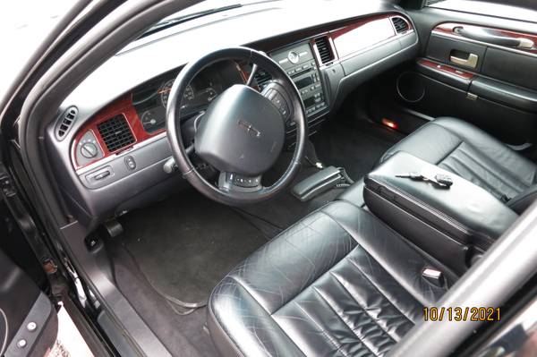 2005 Lincoln Town Car-EXECUTIVE LIMO - - by dealer for sale in Collingswood, NJ – photo 9