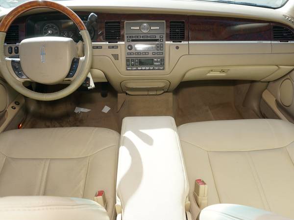 2007 Lincoln Town Car - - by dealer - vehicle for sale in Indianapolis, IN – photo 6