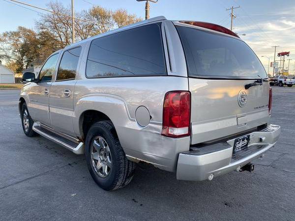 2004 Cadillac Escalade ESV Sport Utility 4D Family Owned! Financing!... for sale in Fremont, NE – photo 5