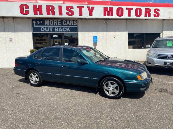 1999 Toyota Avalon XL 4dr Sedan -We Finance Everyone! - cars &... for sale in Crystal, ND – photo 2