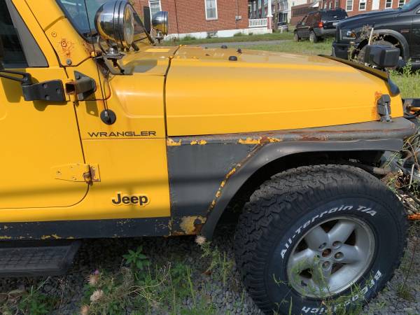 Jeep with PLOW and SALT SPREADER for sale in Fleetwood, PA – photo 11