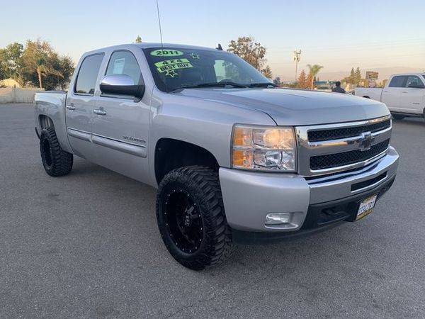 2011 Chevrolet Chevy Silverado 1500 Crew Cab LT Pickup 4D 5 3/4 ft for sale in Bakersfield, CA – photo 2