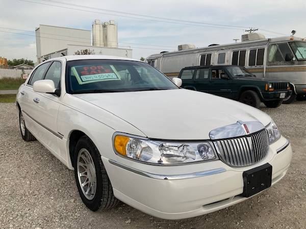 1998 Lincoln Town Car - cars & trucks - by owner - vehicle... for sale in St. Charles, MO – photo 17