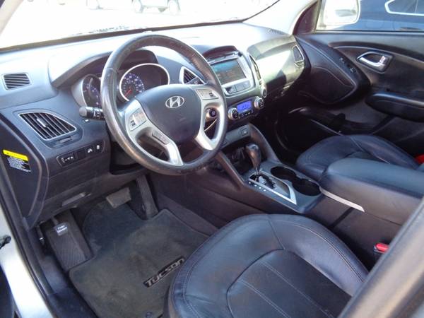2013 Hyundai Tucson FWD 4dr I4 Auto GL 109kmiles Ltd Avail - cars for sale in Marion, IA – photo 2