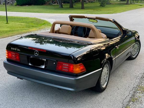1990 Mercedes-Benz SL 500 99 k miles carfax for sale in Willowbrook, IL – photo 2