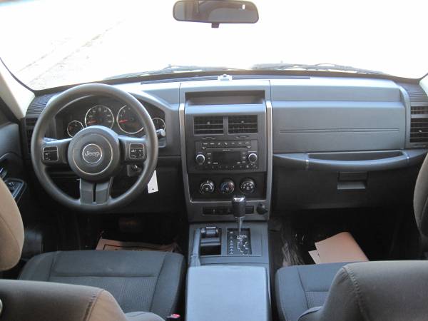 *$995 Down *$329 Per Month on this 2011 JEEP LIBERTY SPORT 4X4! for sale in Modesto, CA – photo 17