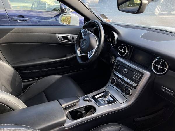 2019 Mercedes-Benz SLC 300 Convertible Low mi Clean title Hard to for sale in Longwood , FL – photo 4