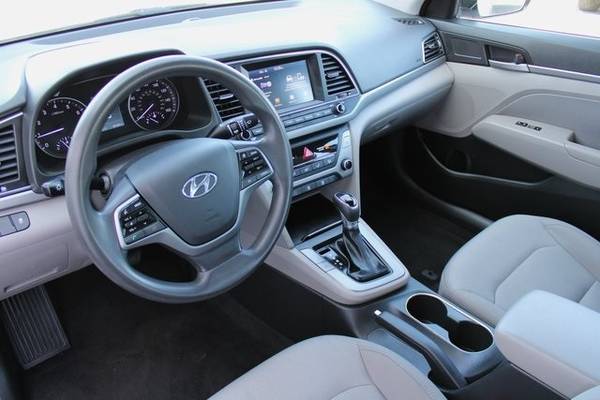 2018 Hyundai Elantra SEL Sedan - - by dealer - vehicle for sale in Klamath Falls, OR – photo 2