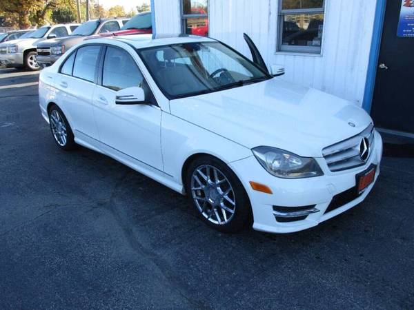 2012 Mercedes-Benz C-Class C 300 Luxury 4MATIC AWD - Sharp! - cars for sale in Crystal Lake, IL – photo 6