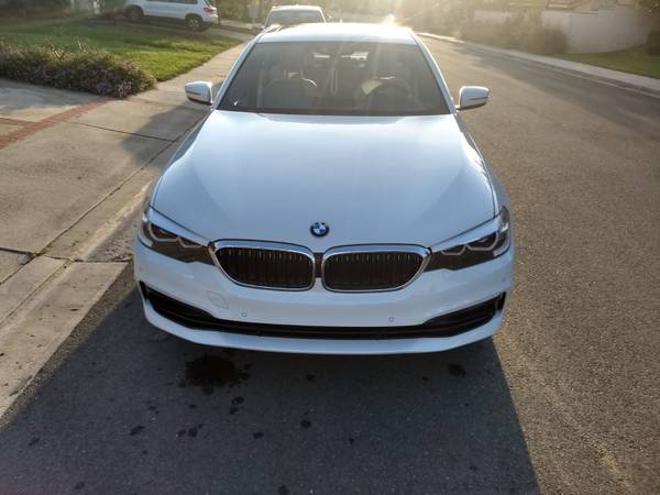 Lease Take over 2019 White BMW 530 e with Carpool Sticker for sale in Irvine, CA – photo 2