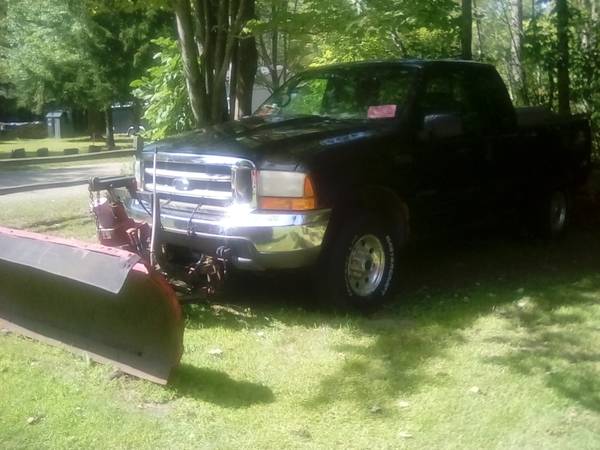 2001 Ford F250 super duty diesel with Western Uni-Mount plow for sale in Houghton Lake, MI