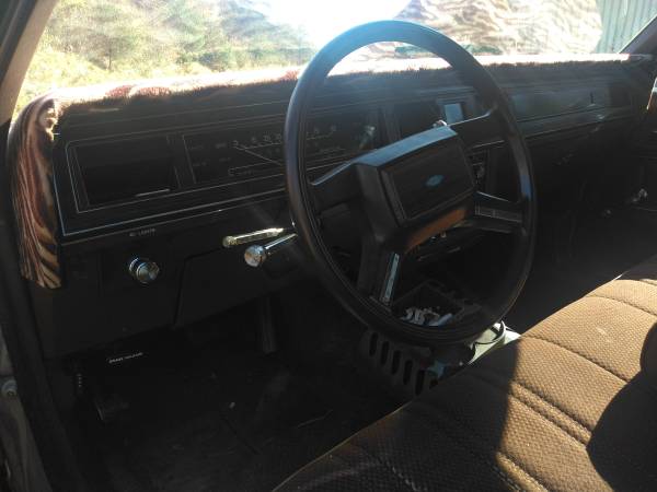 84 and 87 LTD crown vic - cars & trucks - by owner - vehicle... for sale in Weaverville, NC – photo 9