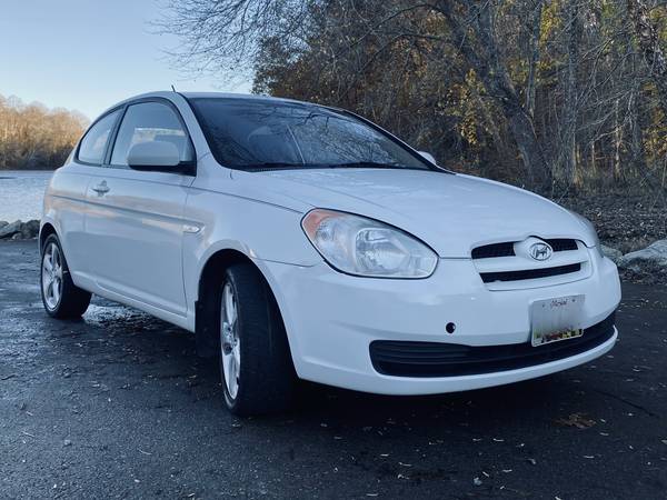 2010 Hyundai Accent GS Hatchback for sale in Columbia, District Of Columbia – photo 2