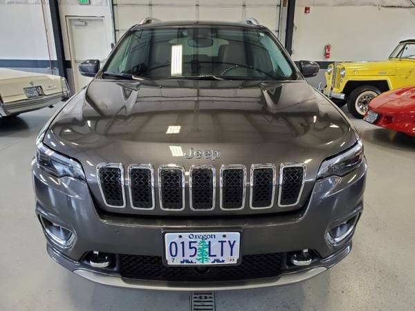 2019 Jeep Cherokee Overland 4x4 - - by dealer for sale in Bend, OR – photo 2