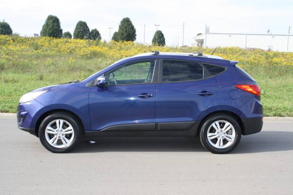2012 Hyundai Tucson GLS - cars & trucks - by dealer - vehicle... for sale in Richmond, KY – photo 6