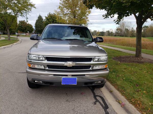 2003 Suburban 2500 for sale in Lake In The Hills, IL – photo 3