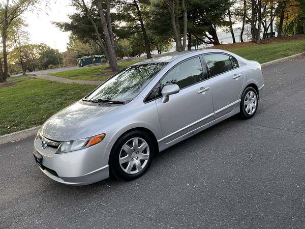 2008 Honda Civic LX sedan - Clean CARFAX, Clean Title, Extremely for sale in Delanco, NJ – photo 4