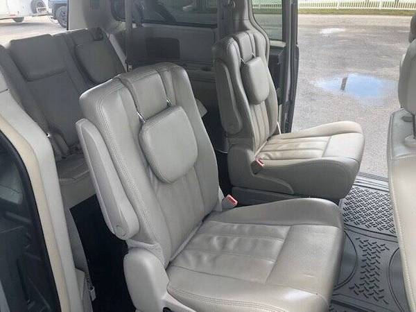 2013 Chrysler Town and Country Touring 4dr Mini Van - Clean!!! for sale in Sarasota, FL – photo 13