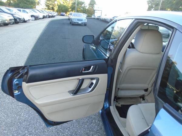 2008 SUBARU LEGACY 2.5L AWD MANUAL TRANSMISSION RUNS 100% SMOOTH. for sale in Madison Heights, VA – photo 15