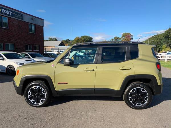 Take a look at this 2015 Jeep Renegade-Hartford for sale in South Windsor, CT – photo 4