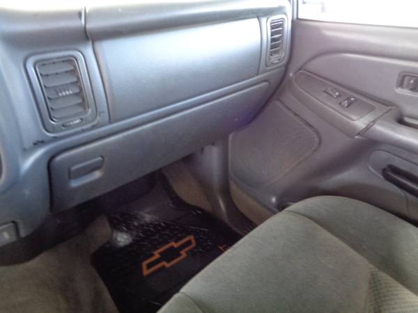 Chevy Silverado Regular Single Cab Long Bed V8 - Low Miles - Rare for sale in Gonzales, LA – photo 18