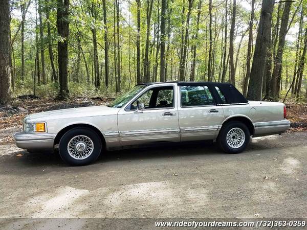 Antique Lincoln Town Car! An American Classic! NO Accidents or Damage for sale in Brick, PA – photo 6