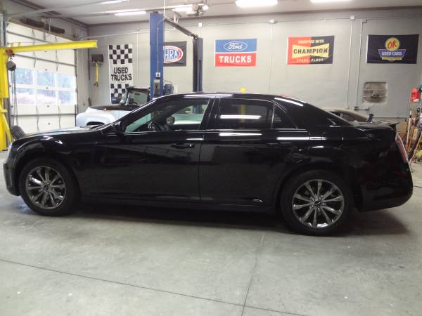 2014 Chrysler 300S AWD - Loaded! - - by dealer for sale in Adams Basin, NY – photo 4