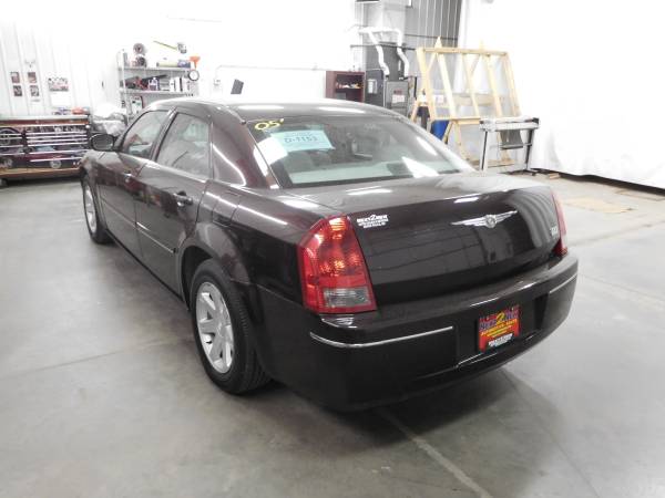 2005 CHRYSLER 300 - cars & trucks - by dealer - vehicle automotive... for sale in Sioux Falls, SD – photo 5