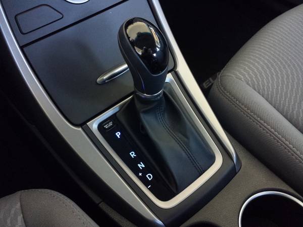 2016 Hyundai Elantra SE 6AT - - by dealer - vehicle for sale in Grass Valley, NV – photo 7