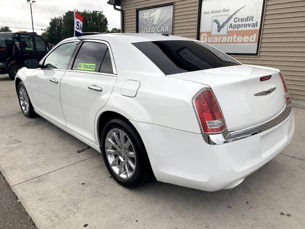 2012 Chrysler 300 4dr Sdn V6 Limited RWD - cars & trucks - by dealer... for sale in Chesaning, MI – photo 6