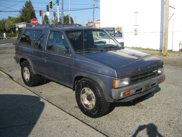 1988 NISSAN PATHFINDER ONE-OWNER 4-WHEEL DRIVE - - by for sale in Seattle, WA – photo 3