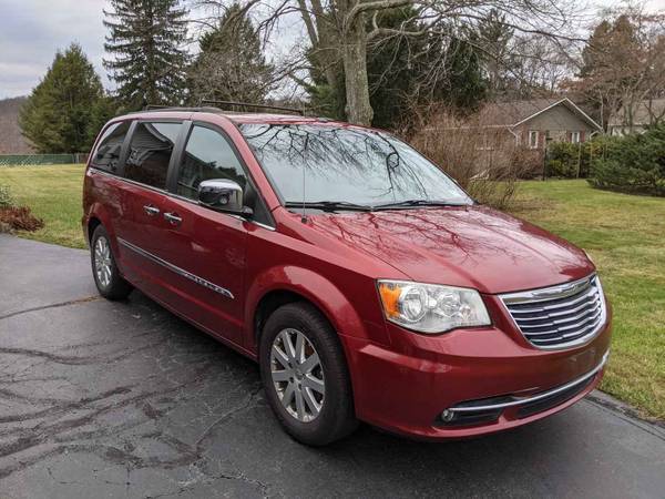 2011 Chrysler Town and Country - cars & trucks - by owner - vehicle... for sale in North Salem, NY – photo 3