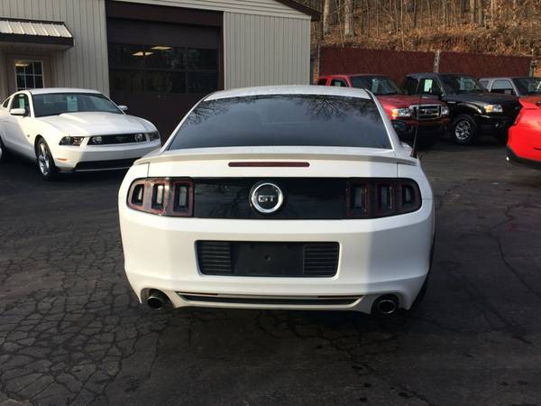 2014 White Ford Mustang GT, 5.0L DOHC, 6 Speed, w/ 37k miles for sale in Dover, PA – photo 5