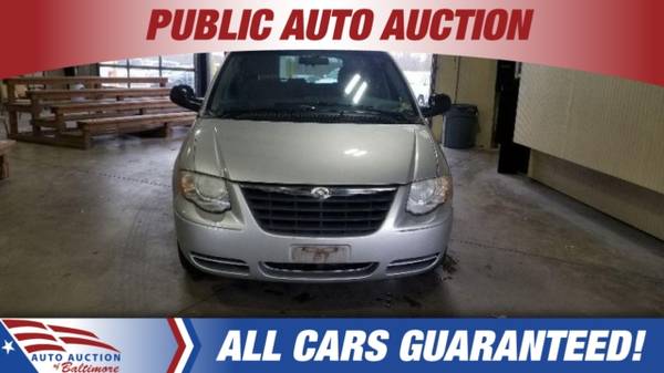 2005 Chrysler Town & Country - - by dealer - vehicle for sale in Joppa, MD – photo 3