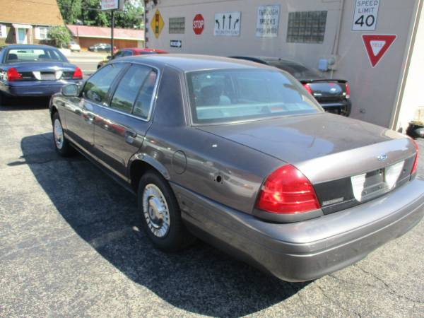 2002 FORD CROWN VIC P-71 102K MILES - - by dealer for sale in Middletown, OH – photo 3