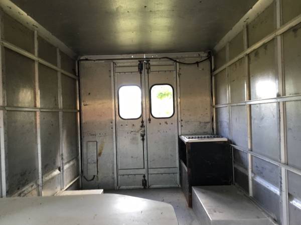 Grumman kurbmaster step van for sale in Pleasantville, OH – photo 10