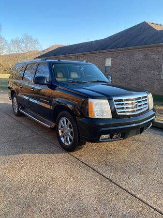 Cadillac Escalade - cars & trucks - by owner - vehicle automotive sale for sale in Cottontown, TN – photo 2