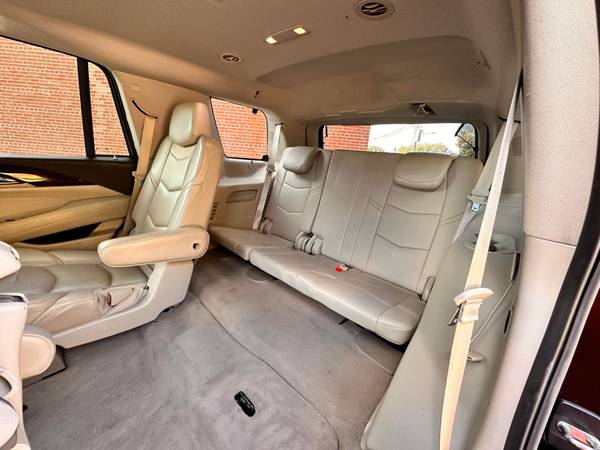 2015 CADILLAC ESCALADE LUXURY - - by dealer - vehicle for sale in Saint Louis, MO – photo 14