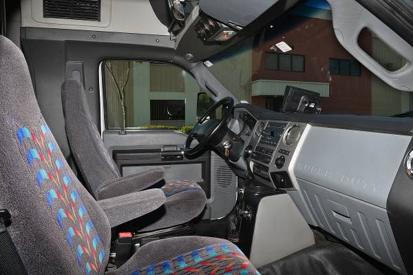 Limo 2013 Ford F-650 Shuttle Bus>>>Nice<<< for sale in Fontana, CA – photo 10