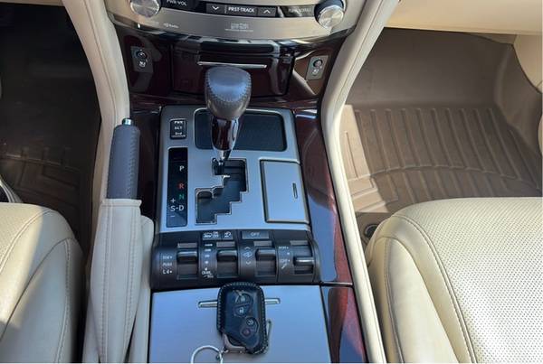 2013 Lexus LX 570 Sport Utility - - by dealer for sale in Crestwood, KY – photo 20