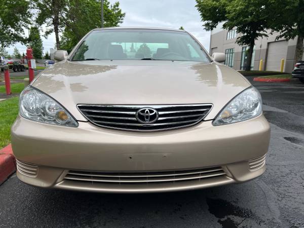 2005 Toyota Camry LE Only 74k Miles & 1 Owner Vehicle - cars & for sale in Portland, OR – photo 2